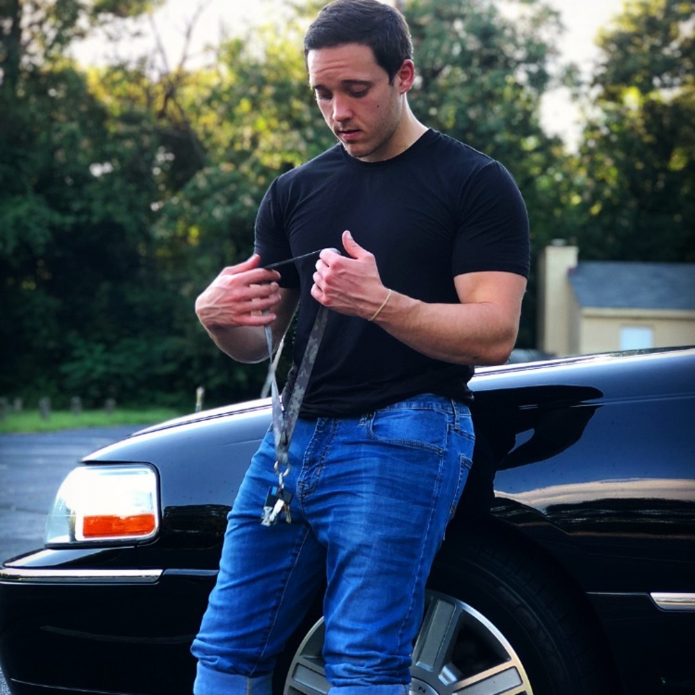 Meet your Posher, Zachary